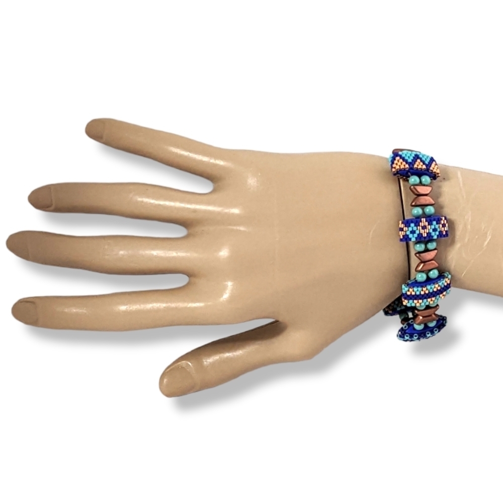 Vintage Estate HANDMADE Artisan Beaded Tribal Beaded Seed Bead Bracelet
